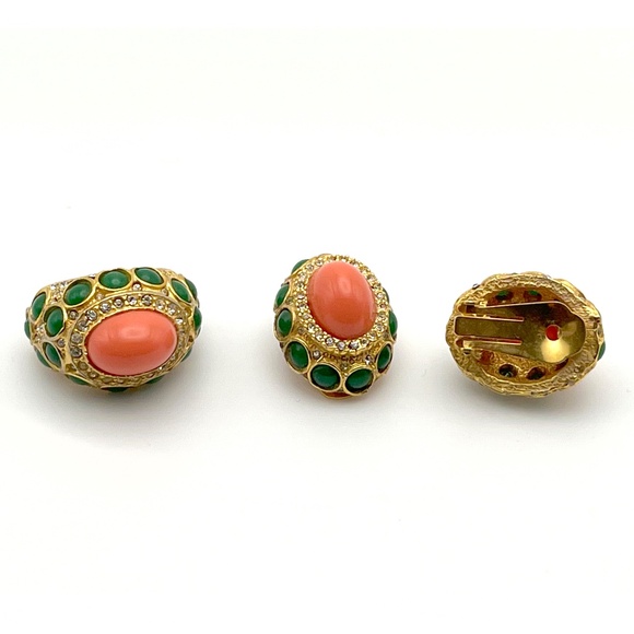 1970's Cocktail Ring with Faux Coral and Emerald Cabochon Stones + Earrings - Picture 5 of 6